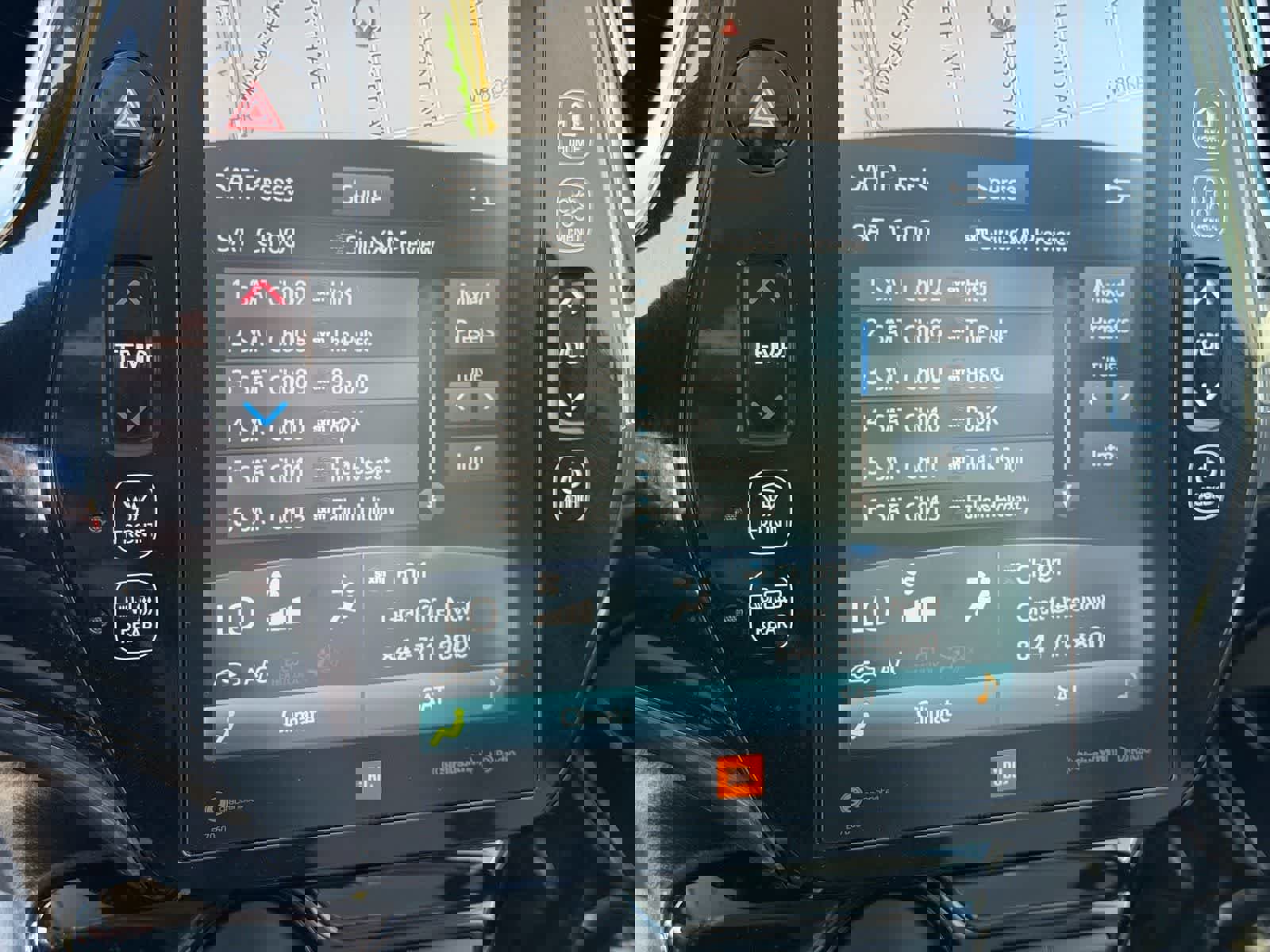 Used 2021 Toyota Prius Limited w/ Premium Convenience Package image 24