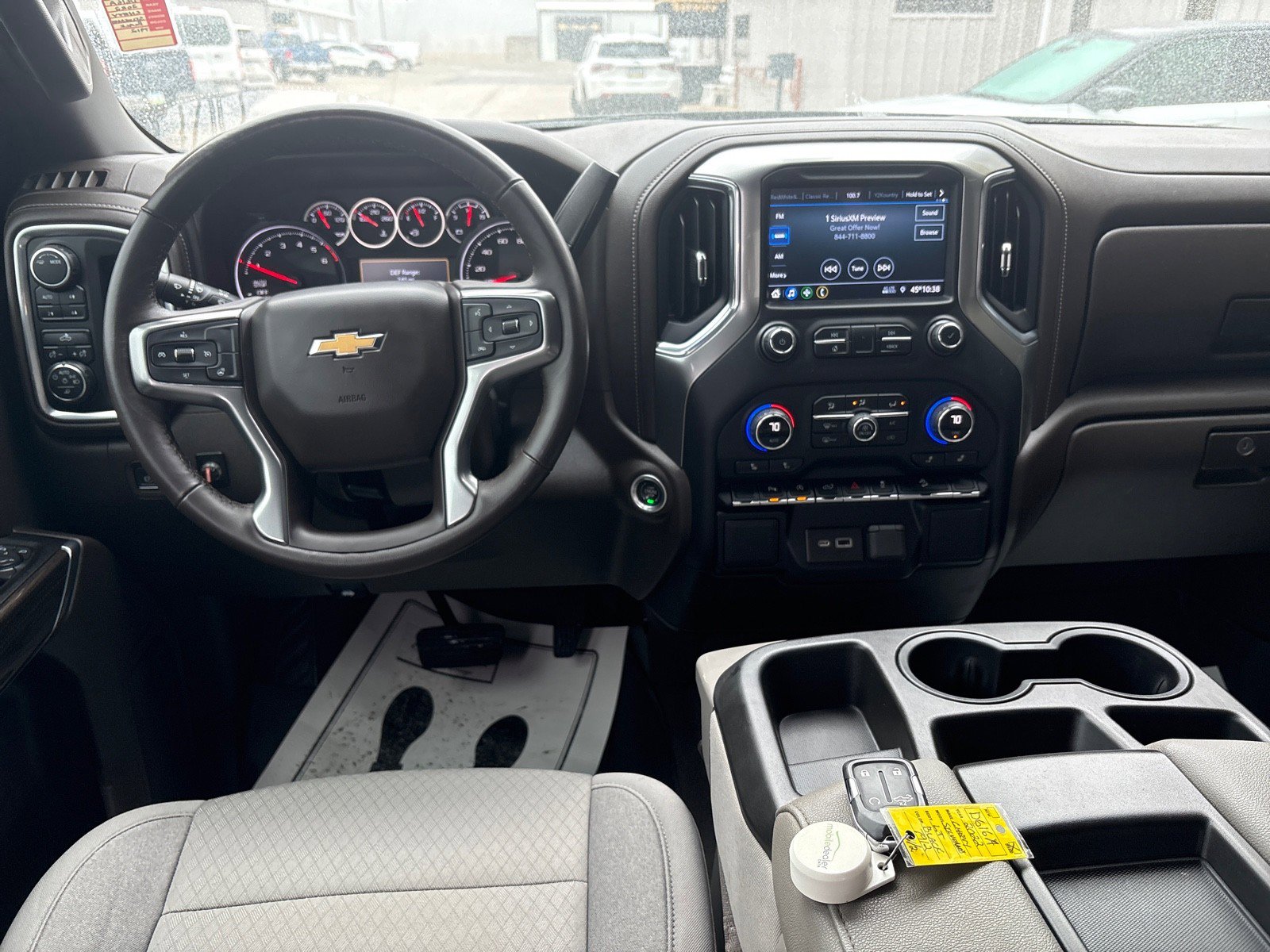 Used 2022 Chevrolet Silverado 1500 LT w/ Z71 Off-Road Package image 5