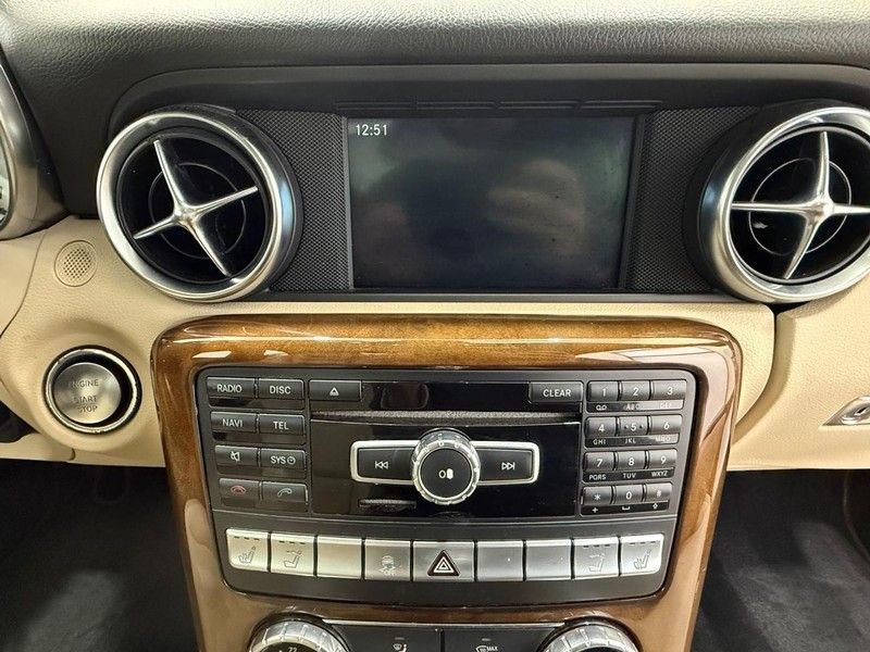 Used 2015 Mercedes-Benz SLK 250 image 10