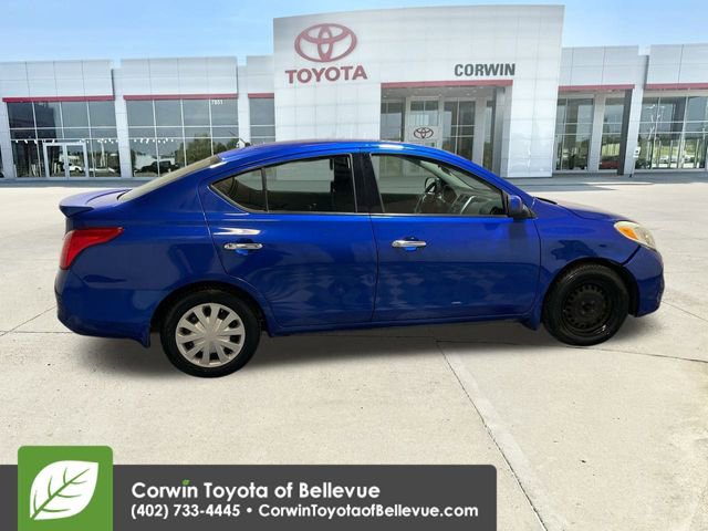 Used 2014 Nissan Versa SV image 9