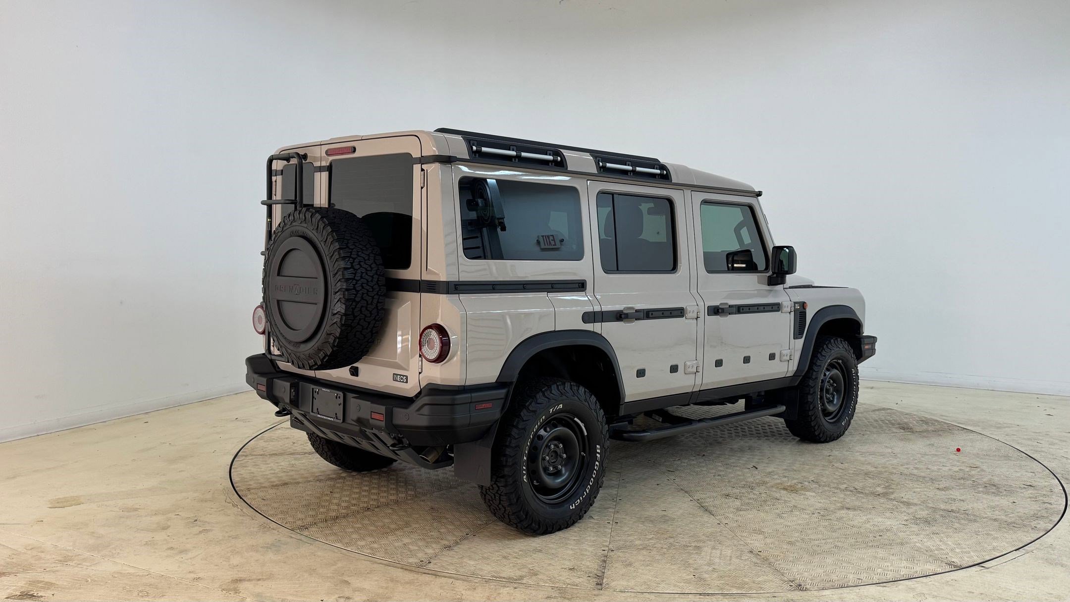 Used 2024 INEOS Grenadier Fieldmaster Edition image 9