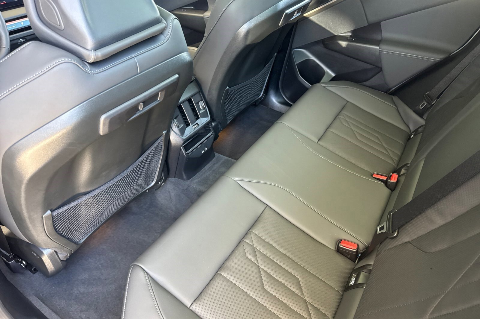 Used 2025 BMW X3 xDrive30i w/ Premium Package AWD/4WD image 26