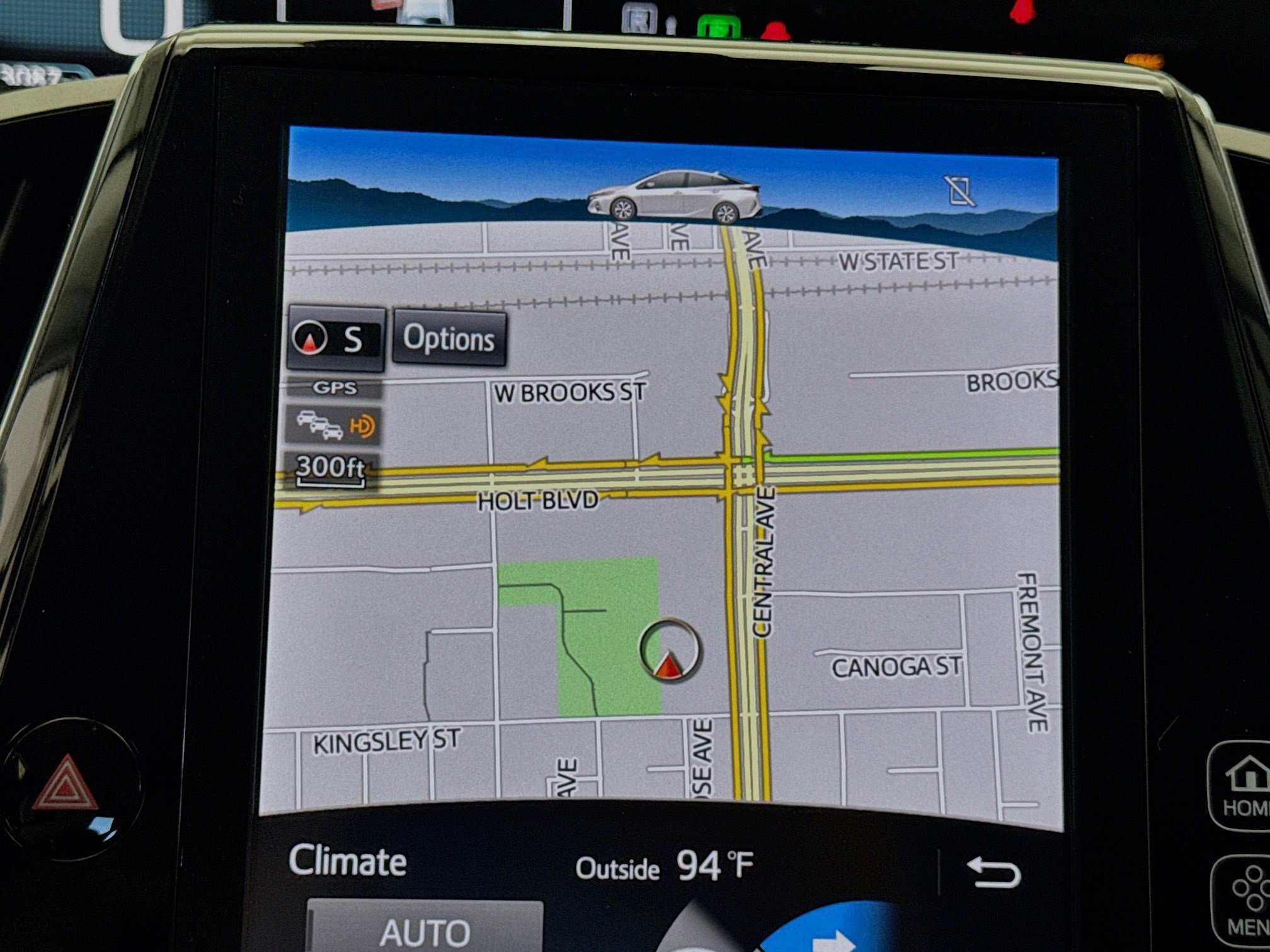 Used 2018 Toyota Prius Prime Premium image 9