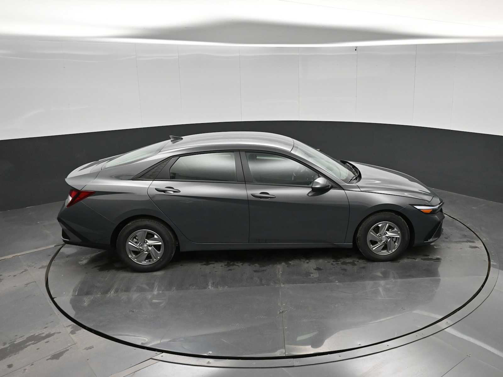 New 2026 Hyundai Elantra SE FWD image 31