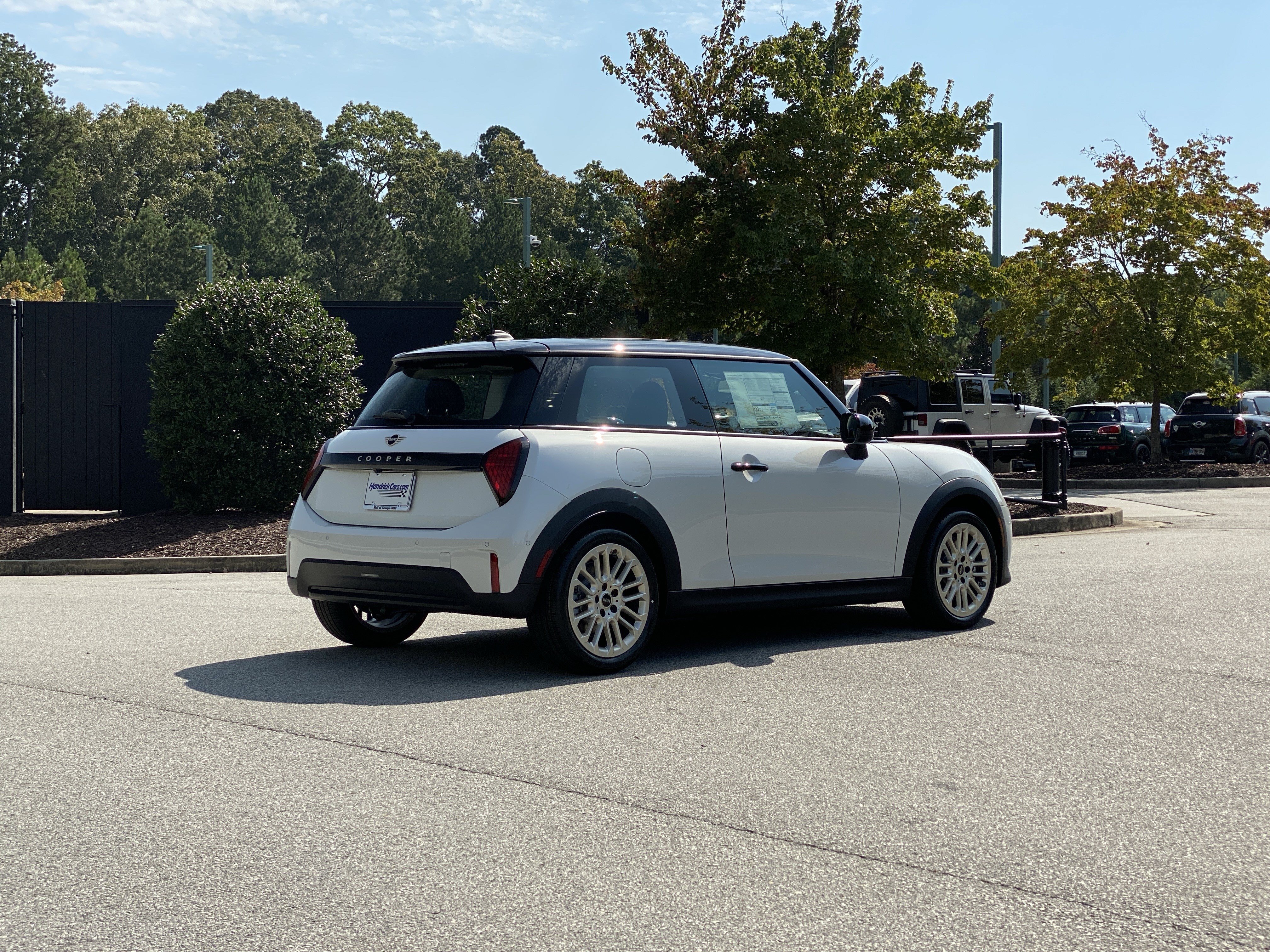 Used 2026 MINI Cooper 2-Door Hardtop FWD image 3