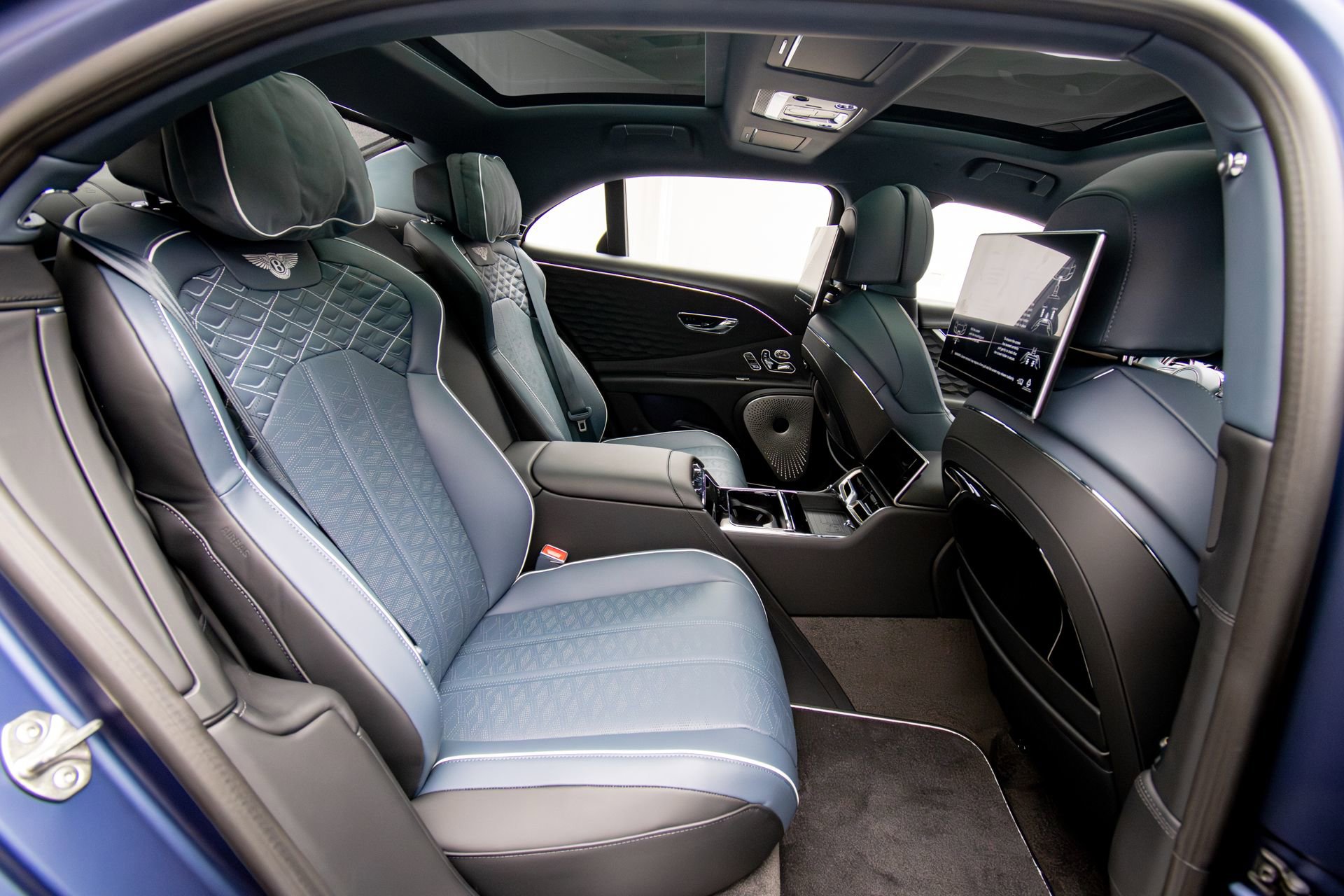 New 2026 Bentley Flying Spur Plug-In Hybrid AWD/4WD image 29