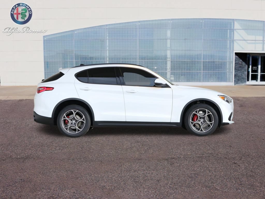 Used 2023 Alfa Romeo Stelvio Sprint AWD/4WD image 55