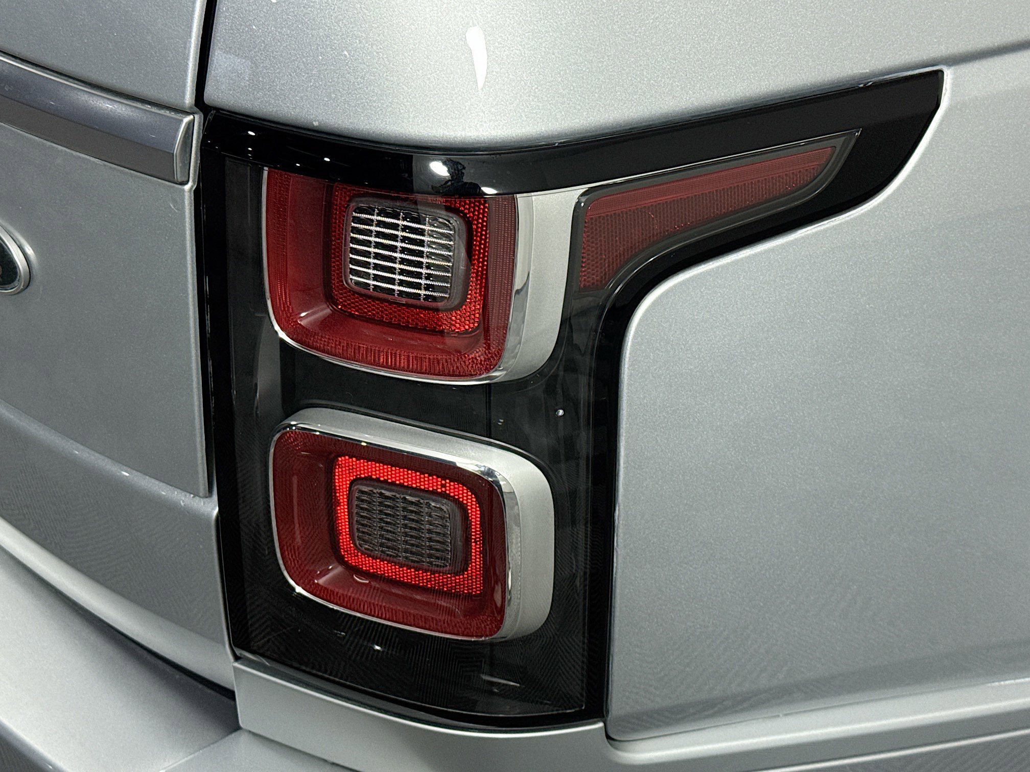 Used 2019 Land Rover Range Rover Long Wheelbase Supercharged AWD/4WD image 33