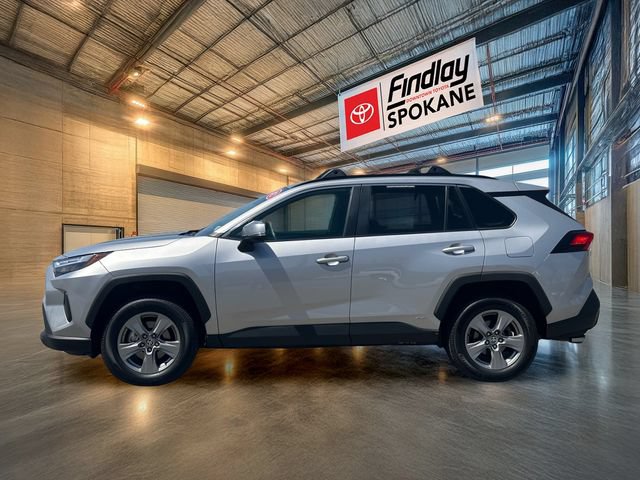 Used 2022 Toyota RAV4 XLE w/ XLE Grade Weather Package AWD/4WD image 3