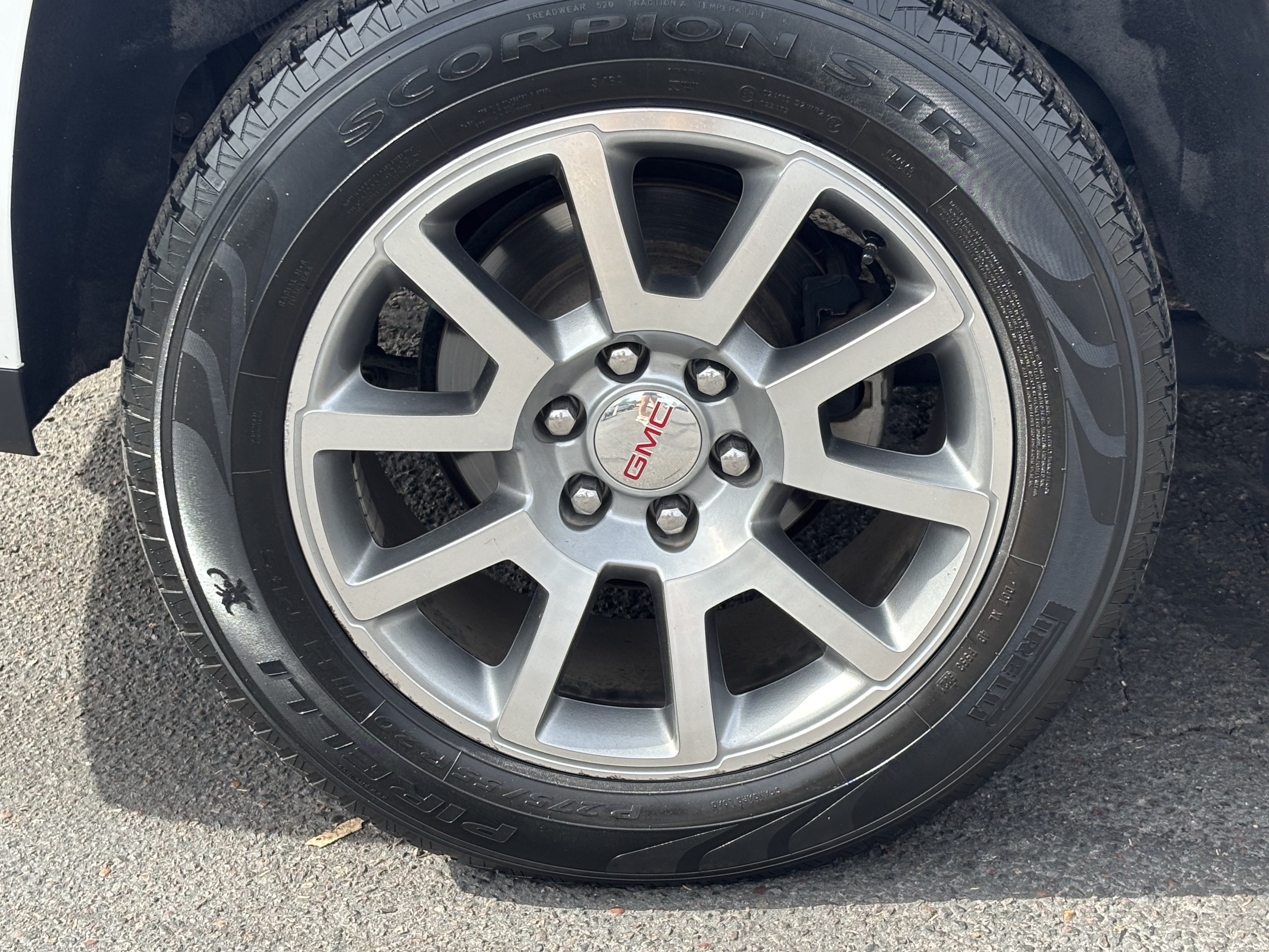 Used 2018 GMC Yukon Denali w/ Open Road Package AWD/4WD image 7