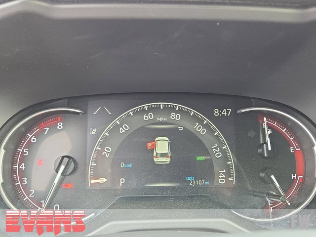 Used 2025 Toyota RAV4 XLE AWD/4WD image 5