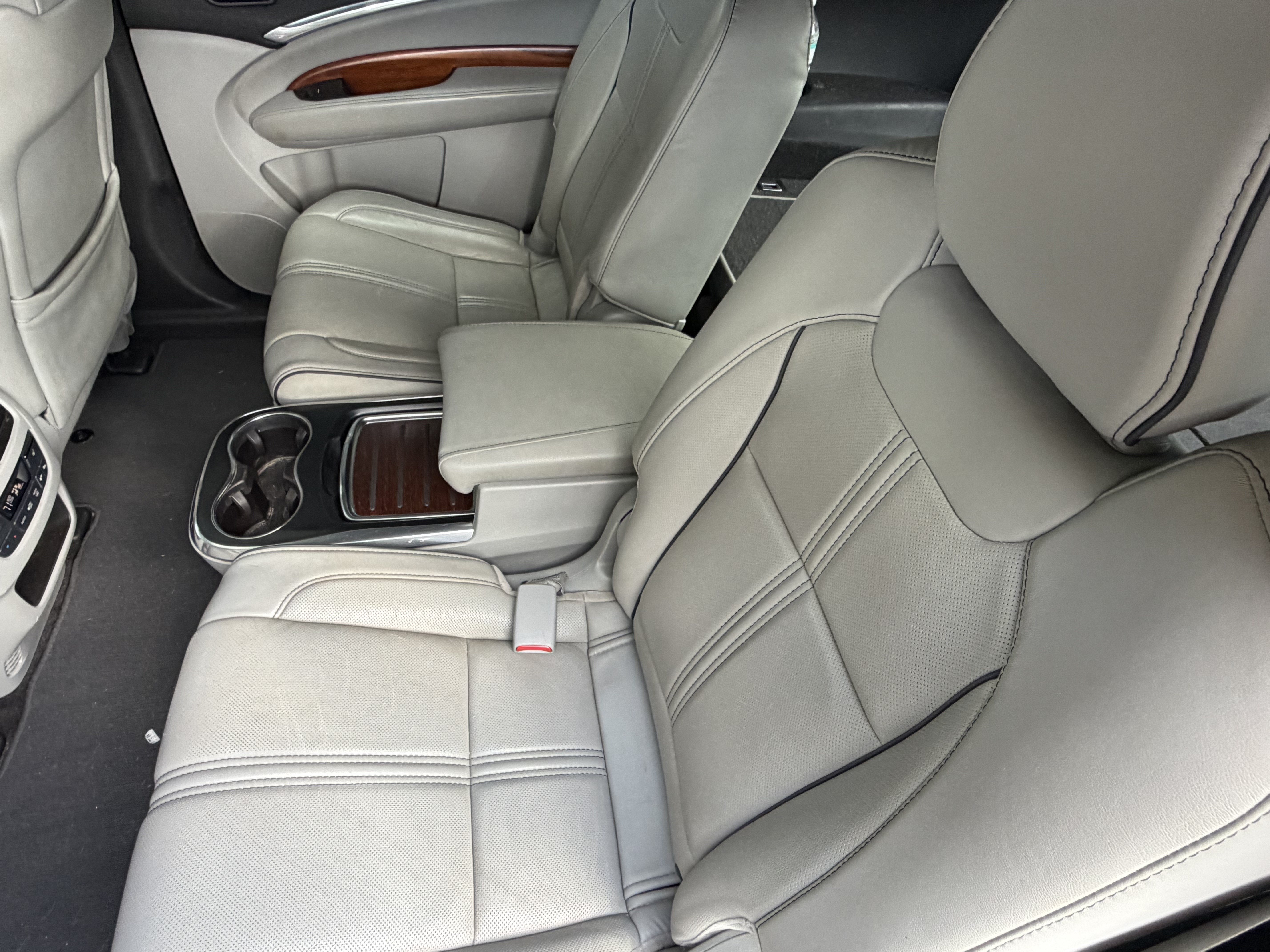 Used 2018 Acura MDX FWD w/ Advance Package image 30