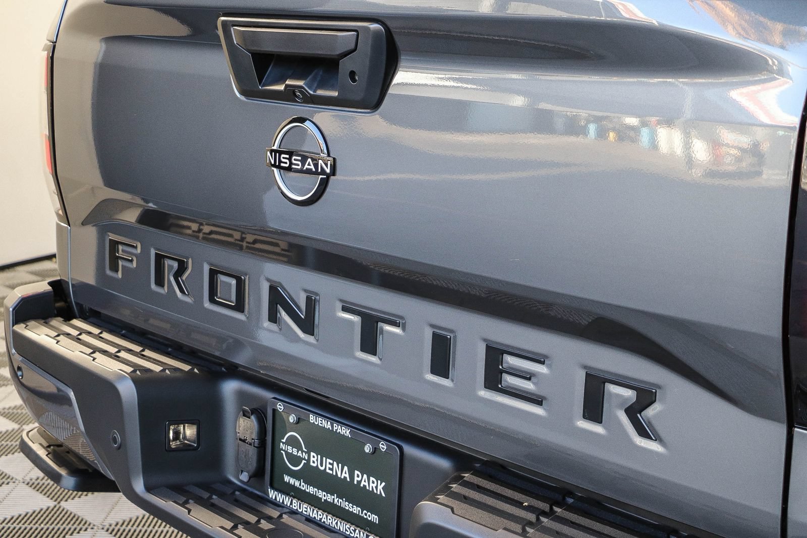 New 2027 Nissan Frontier SV w/ Tow Package RWD image 10
