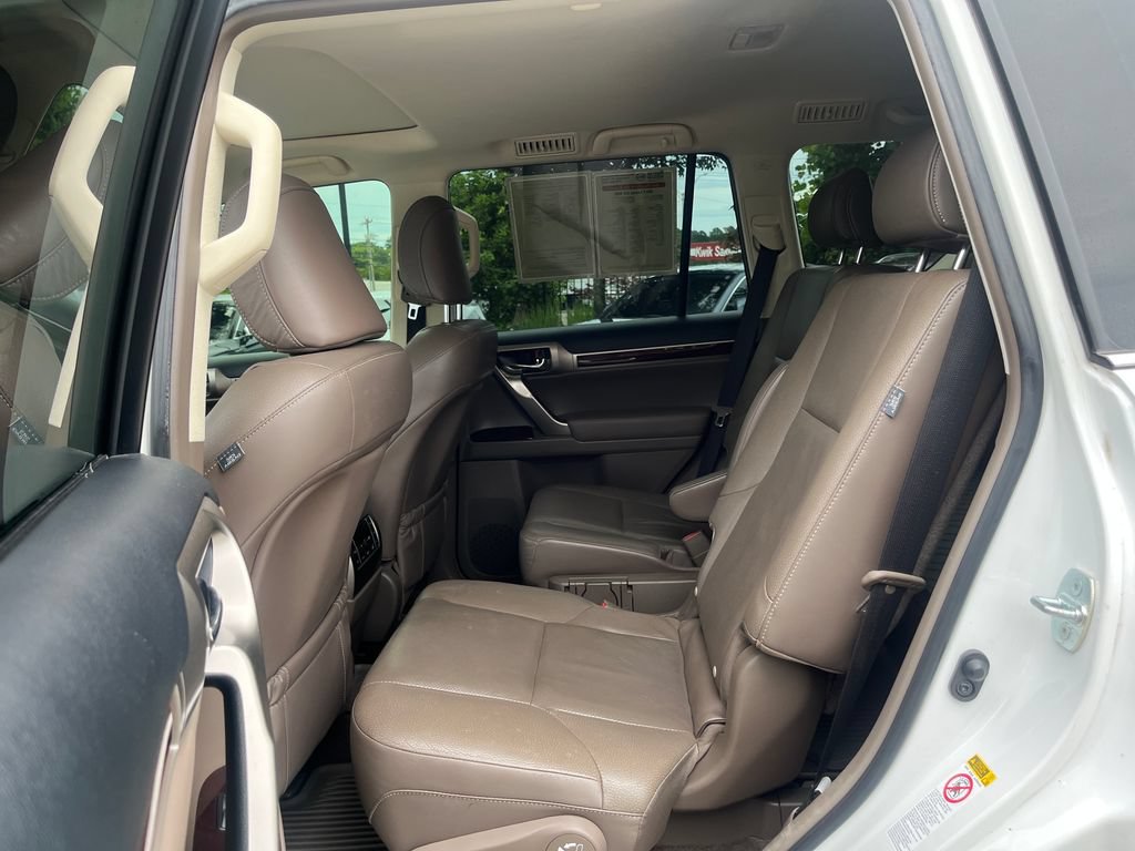 Used 2017 Lexus GX 460 Premium AWD/4WD image 27