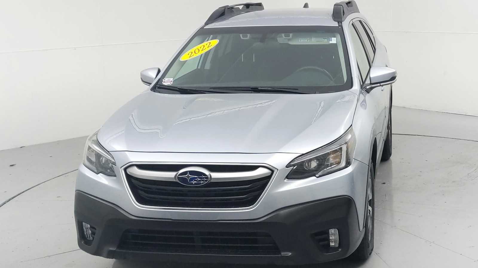 Certified 2022 Subaru Outback Premium image 3