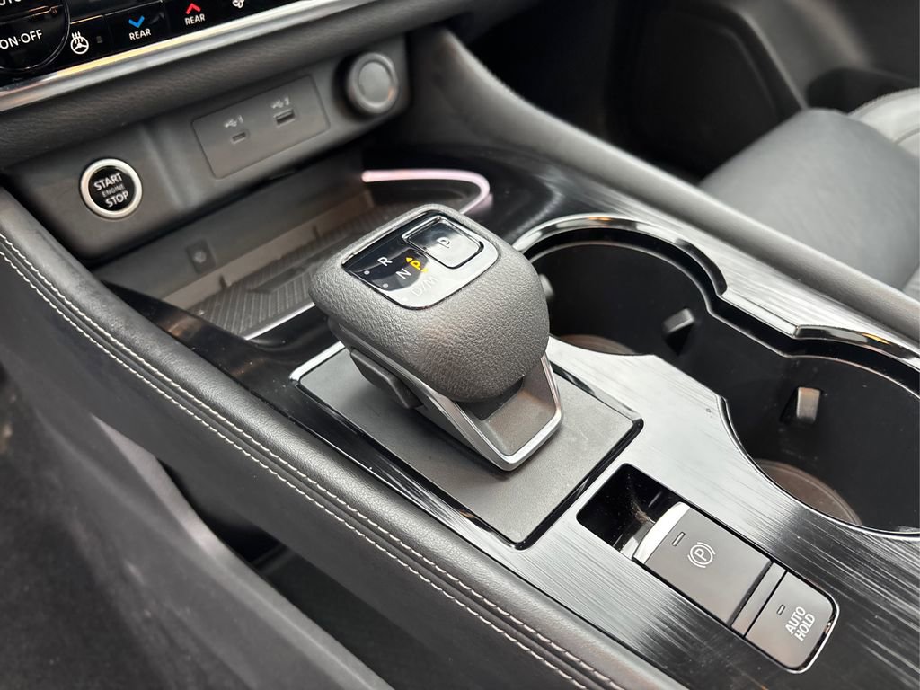 Used 2021 Nissan Rogue Platinum image 40