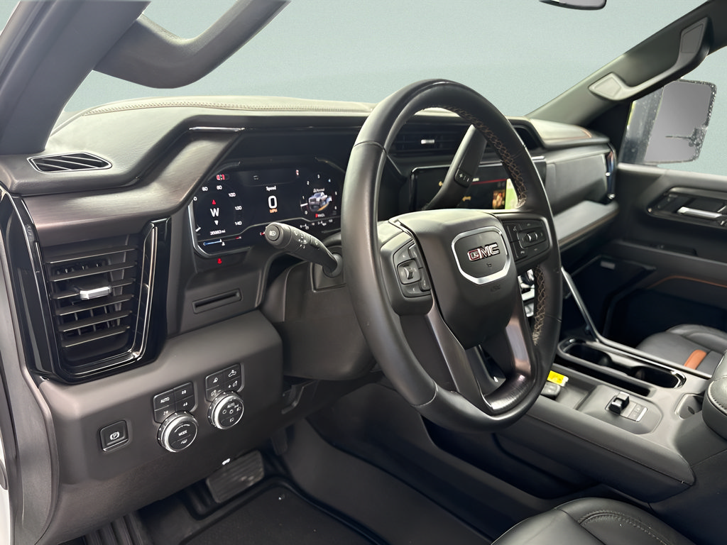 Used 2025 GMC Sierra 2500 AT4 AWD/4WD image 16