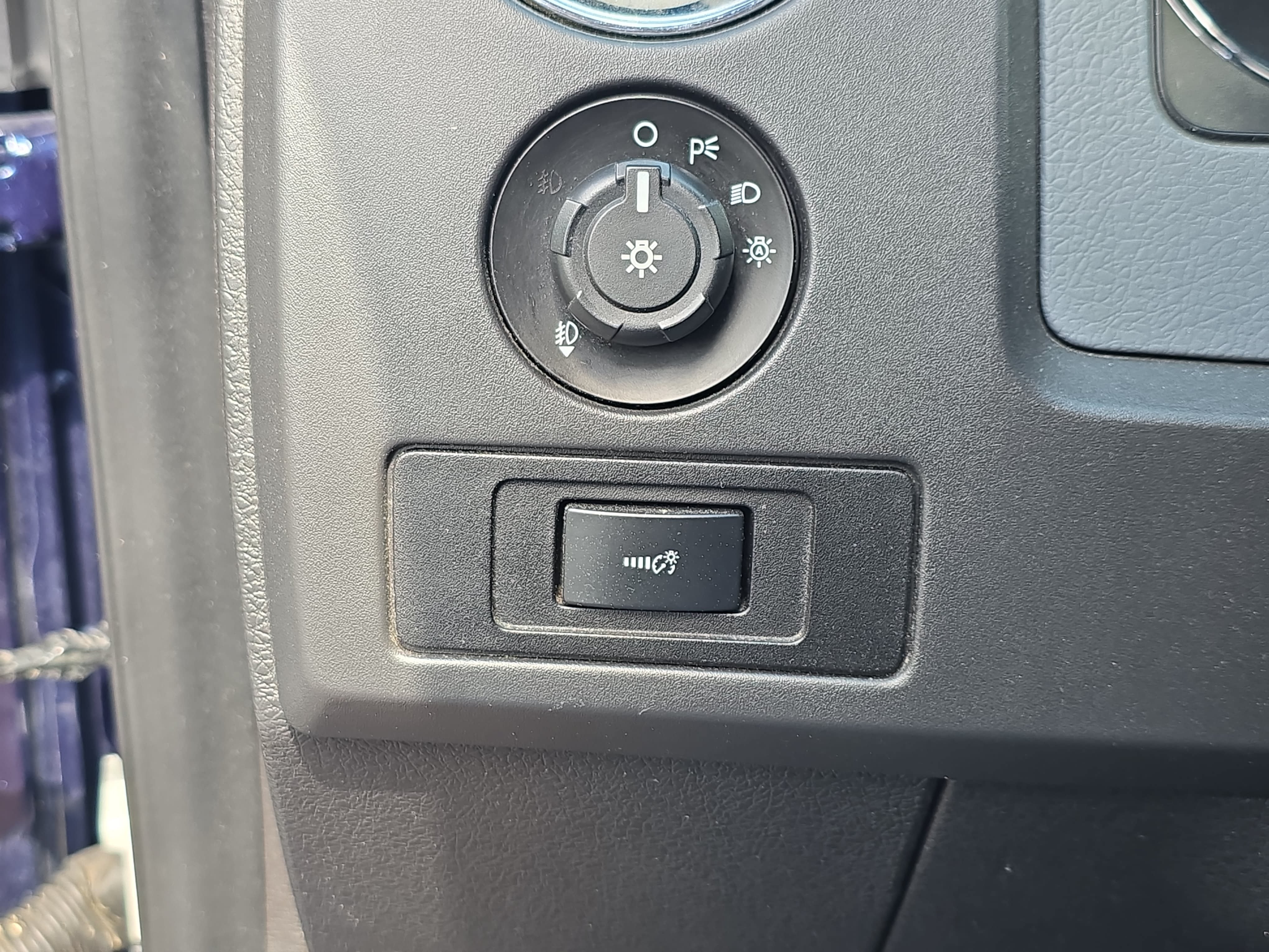 Used 2013 Ford F150 XLT w/ Luxury Equipment Group AWD/4WD image 25