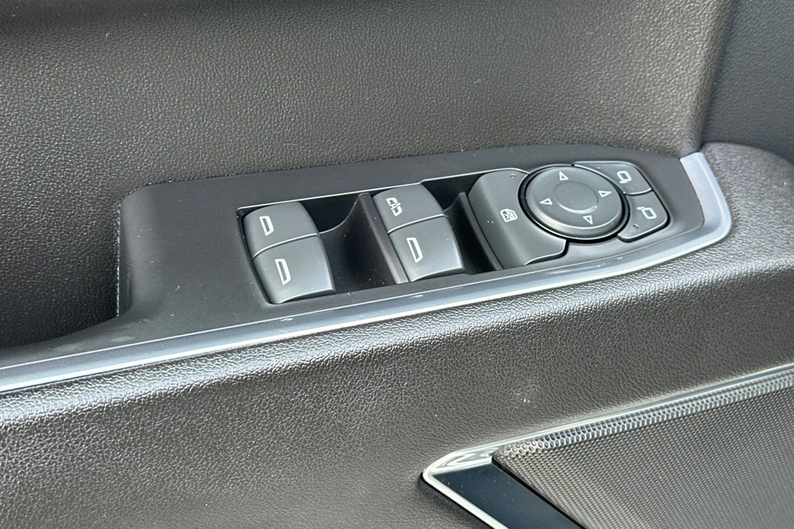 Certified 2023 Chevrolet Silverado 1500 RST AWD/4WD image 12
