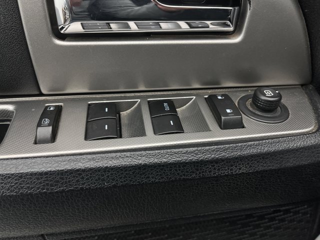 Used 2017 Ford Expedition XLT image 12