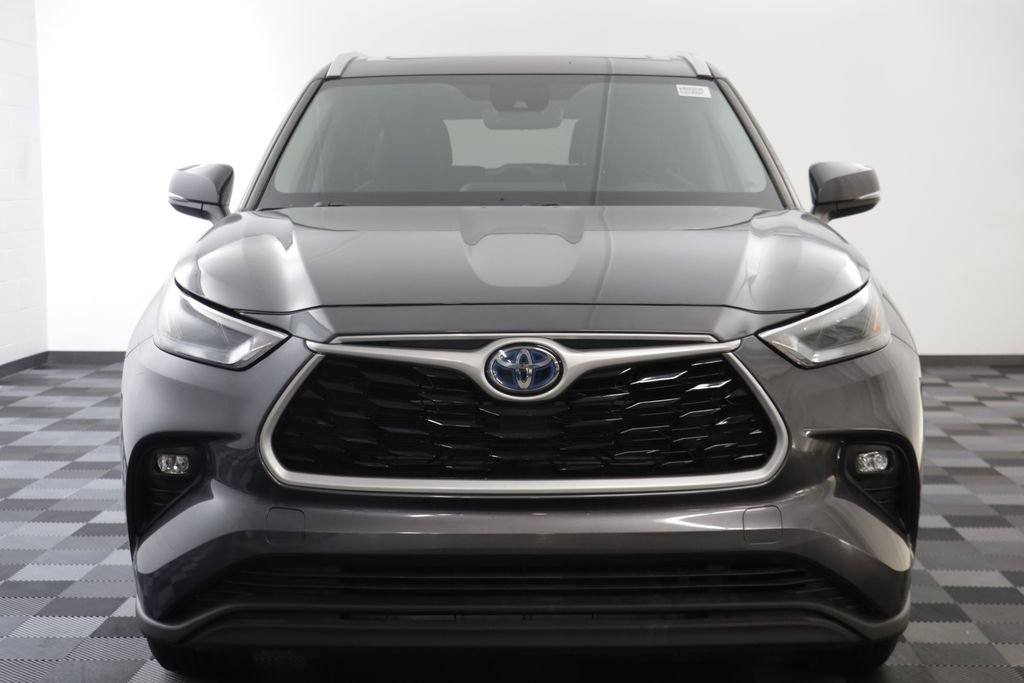 Used 2023 Toyota Highlander XLE AWD/4WD image 24