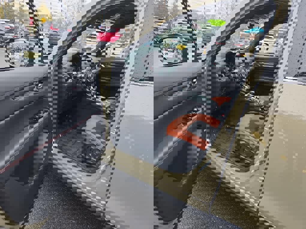 Used 2025 MAZDA CX-5 Carbon Edition image 11