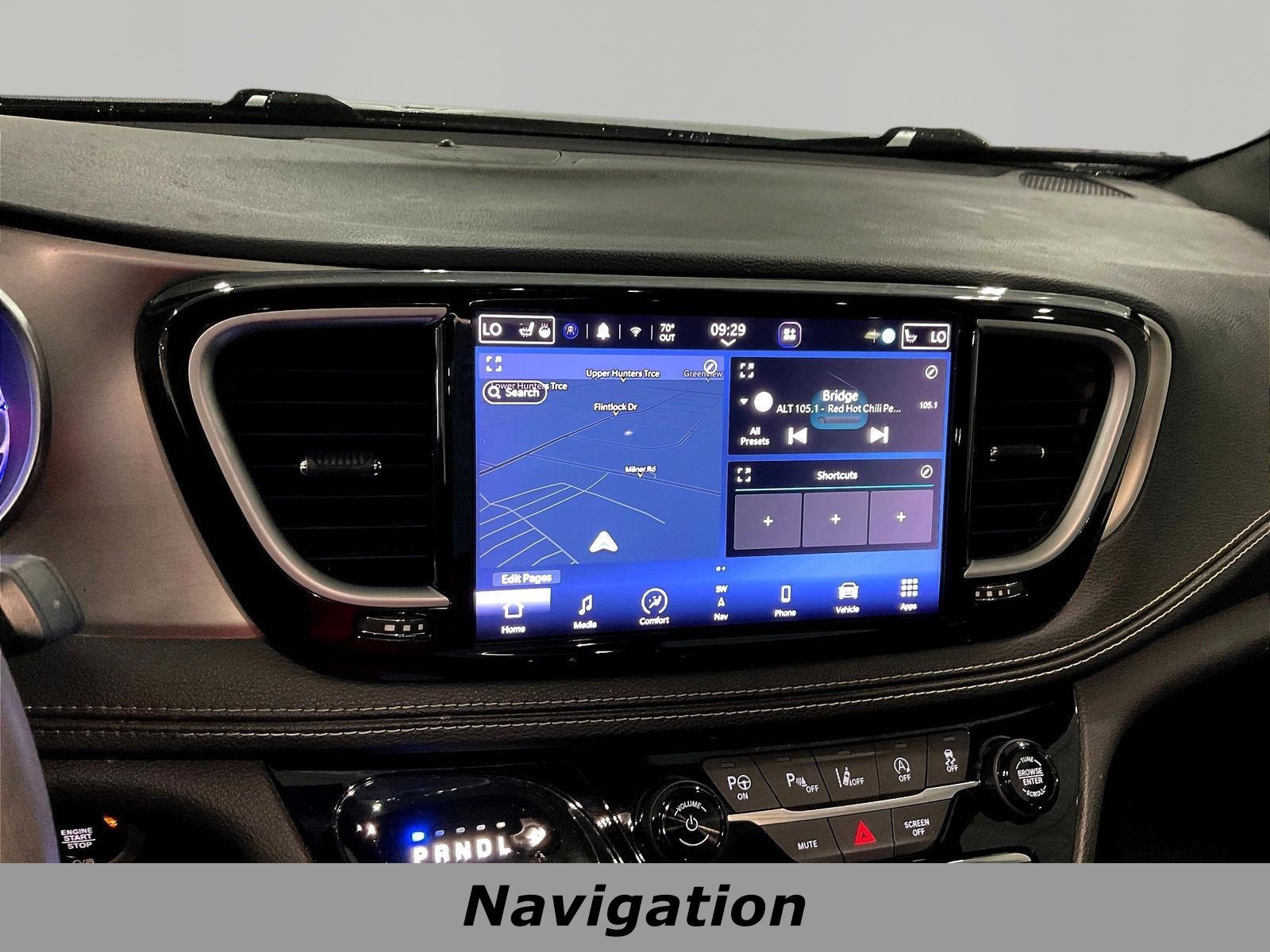 Used 2022 Chrysler Pacifica Limited w/ Uconnect Theater Family Group AWD/4WD image 13