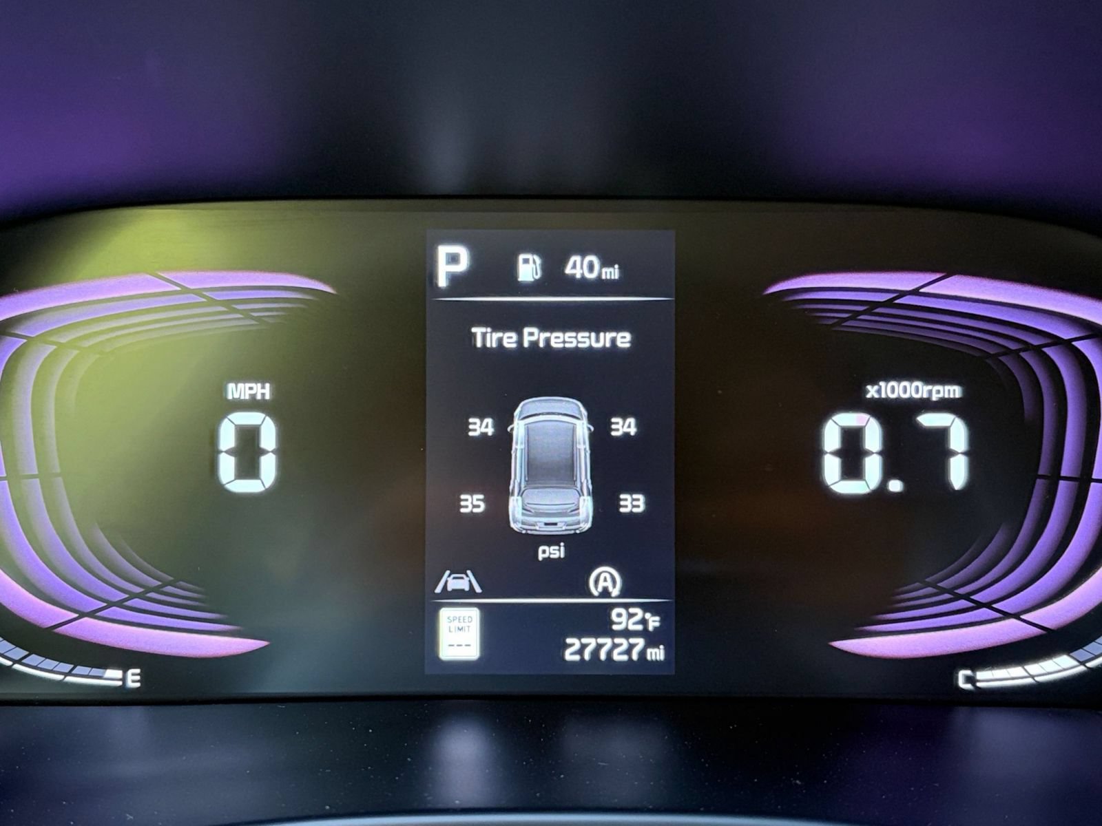 Used 2025 Kia Soul LX w/ LX Technology Package FWD image 38