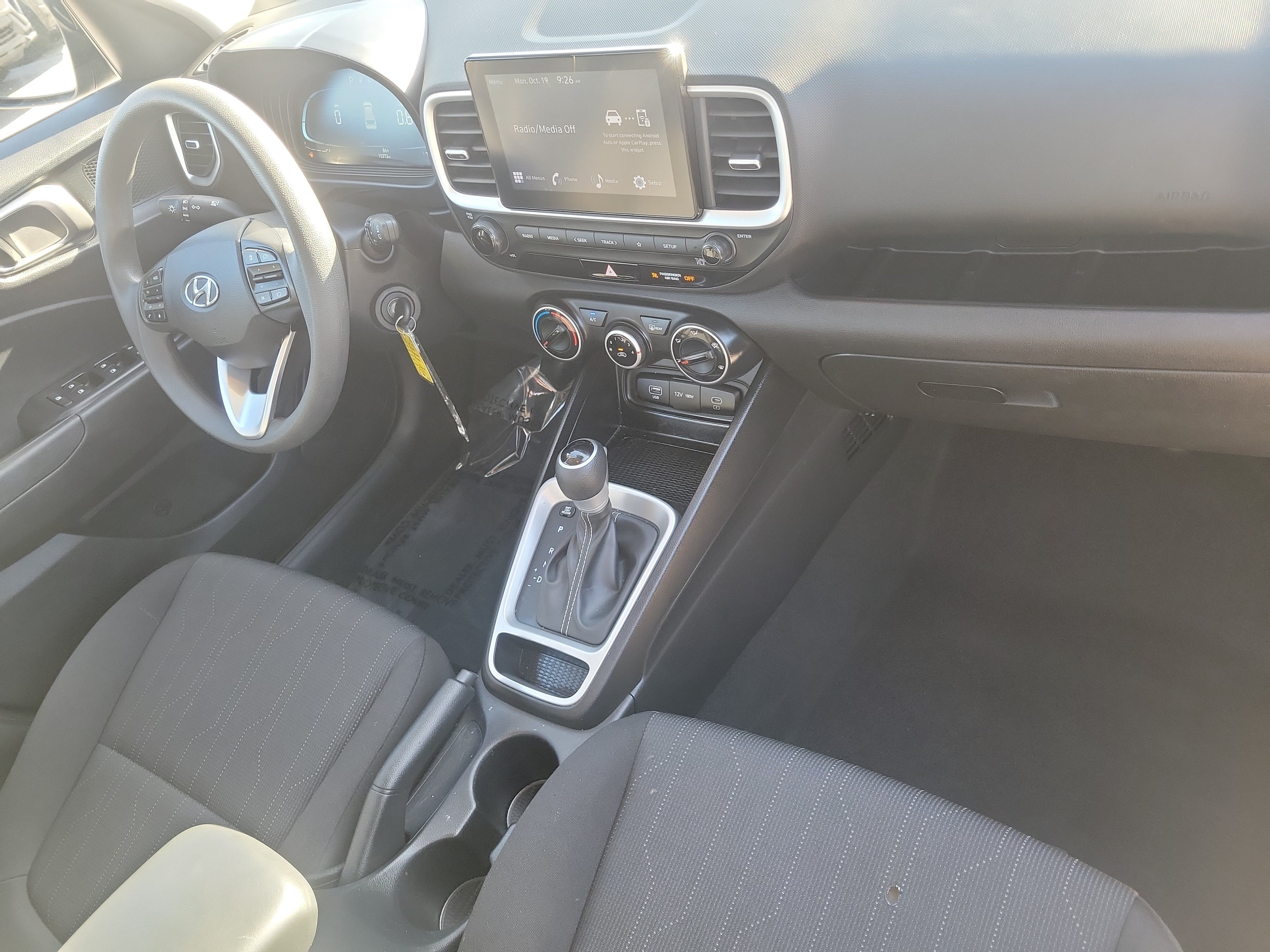 Used 2026 Hyundai Venue SE FWD image 17