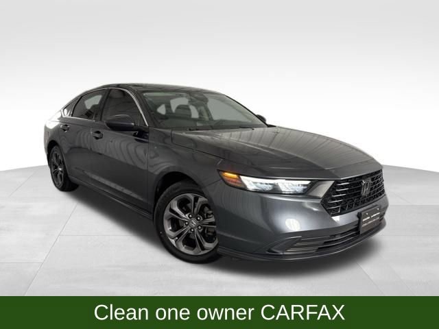 Used 2023 Honda Accord EX image 1