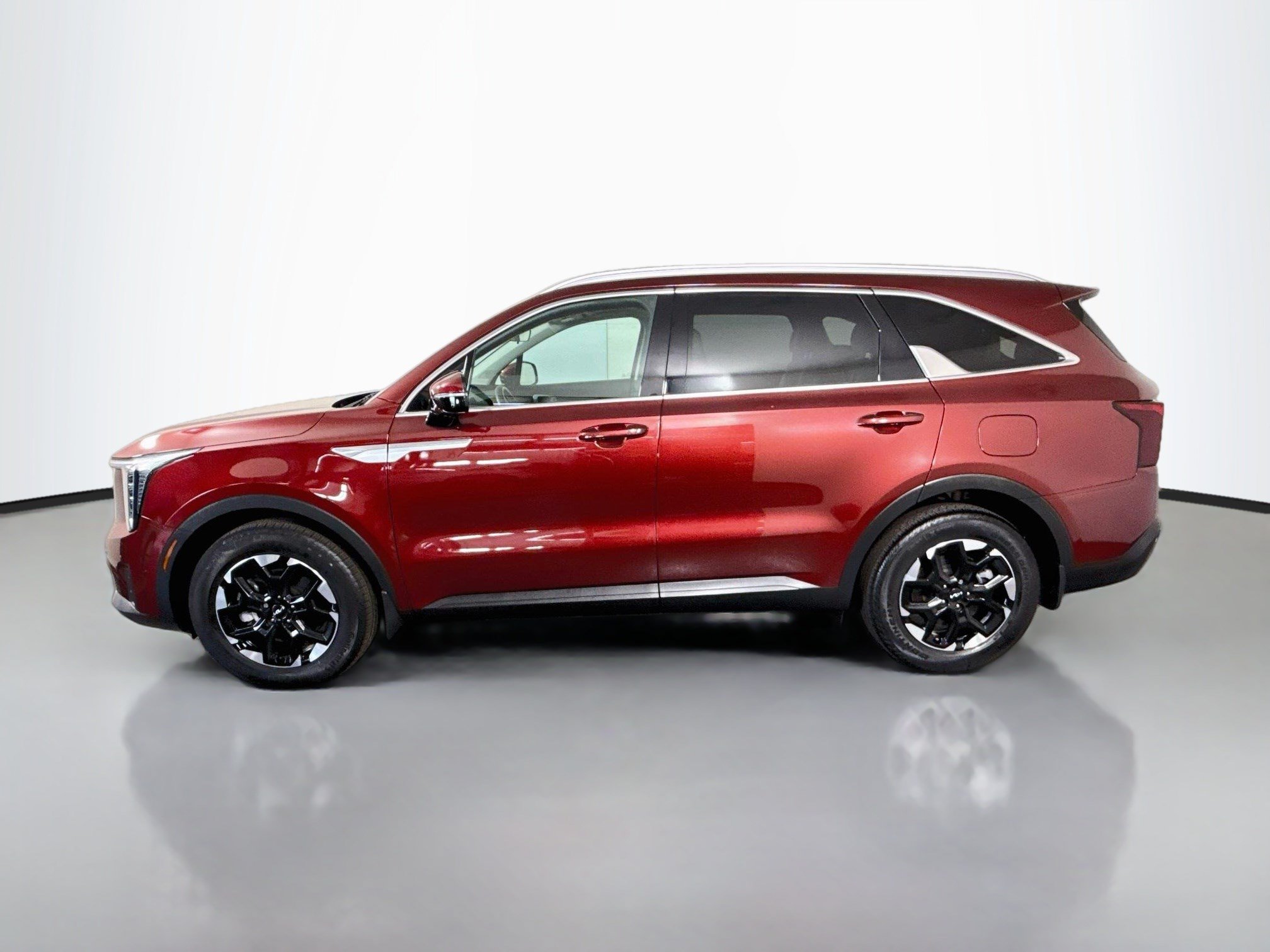 Used 2025 Kia Sorento S w/ Panoramic Sunroof Package FWD image 6