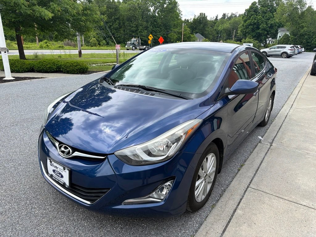 Used 2015 Hyundai Elantra SE w/ Option Group 02 FWD image 3