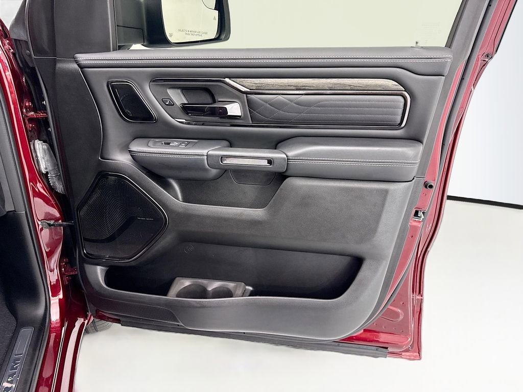 Used 2025 RAM 1500 Limited AWD/4WD image 24