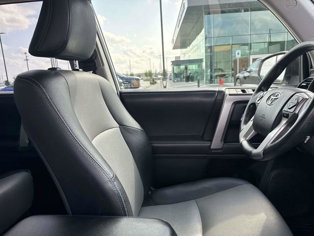 Used 2016 Toyota 4Runner SR5 Premium image 14