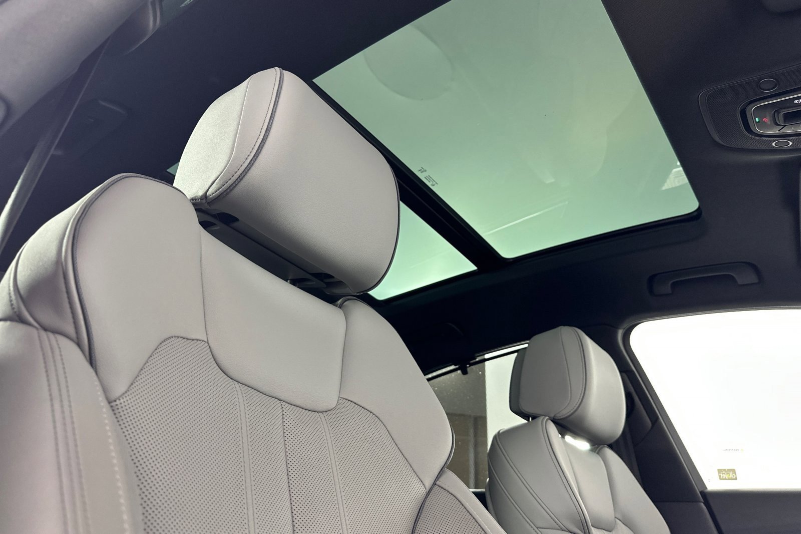 Used 2023 Audi Q5 2.0T Premium Plus w/ Premium Plus Package image 16