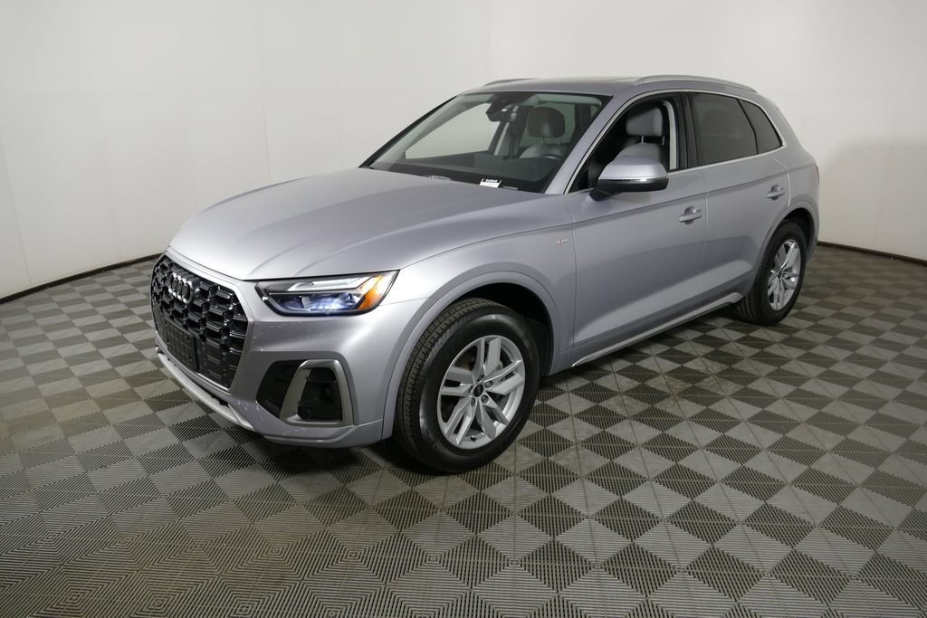 Certified 2022 Audi Q5 2.0T Premium w/ Convenience Package AWD/4WD image 7