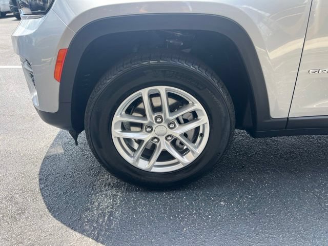 New 2026 Jeep Grand Cherokee Laredo X AWD/4WD image 5
