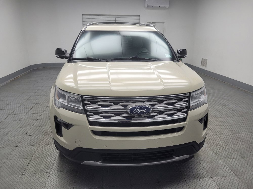 Used 2018 Ford Explorer XLT w/ Equipment Group 202A AWD/4WD image 14