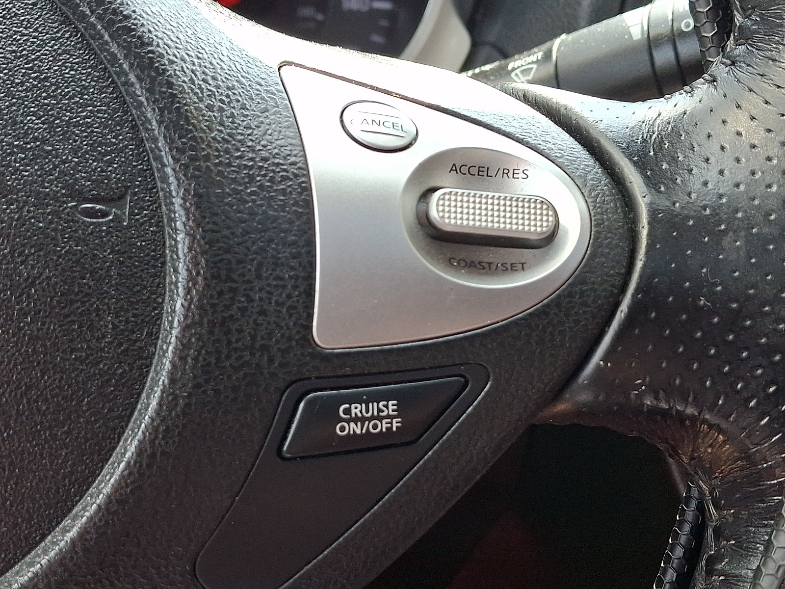 Used 2011 Nissan Juke SV AWD/4WD image 21