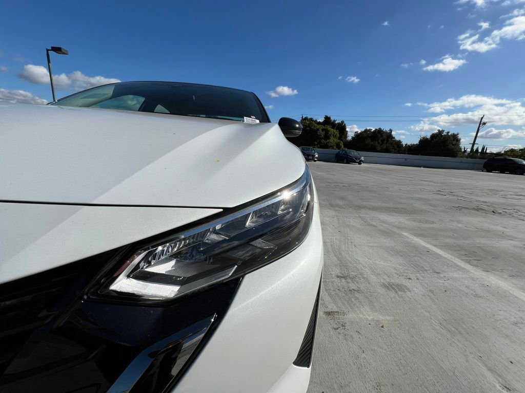 Certified 2025 Nissan Sentra SR image 36