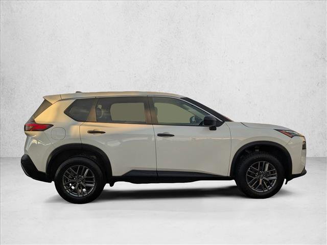 Used 2023 Nissan Rogue S image 4