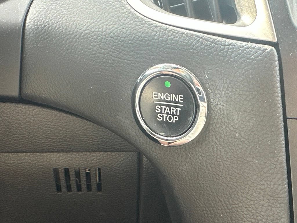 Used 2019 Ford Edge SEL w/ Equipment Group 201A FWD image 24
