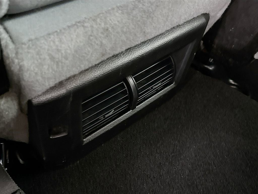 Certified 2019 RAM 1500 Classic SLT w/ Luxury Group image 30