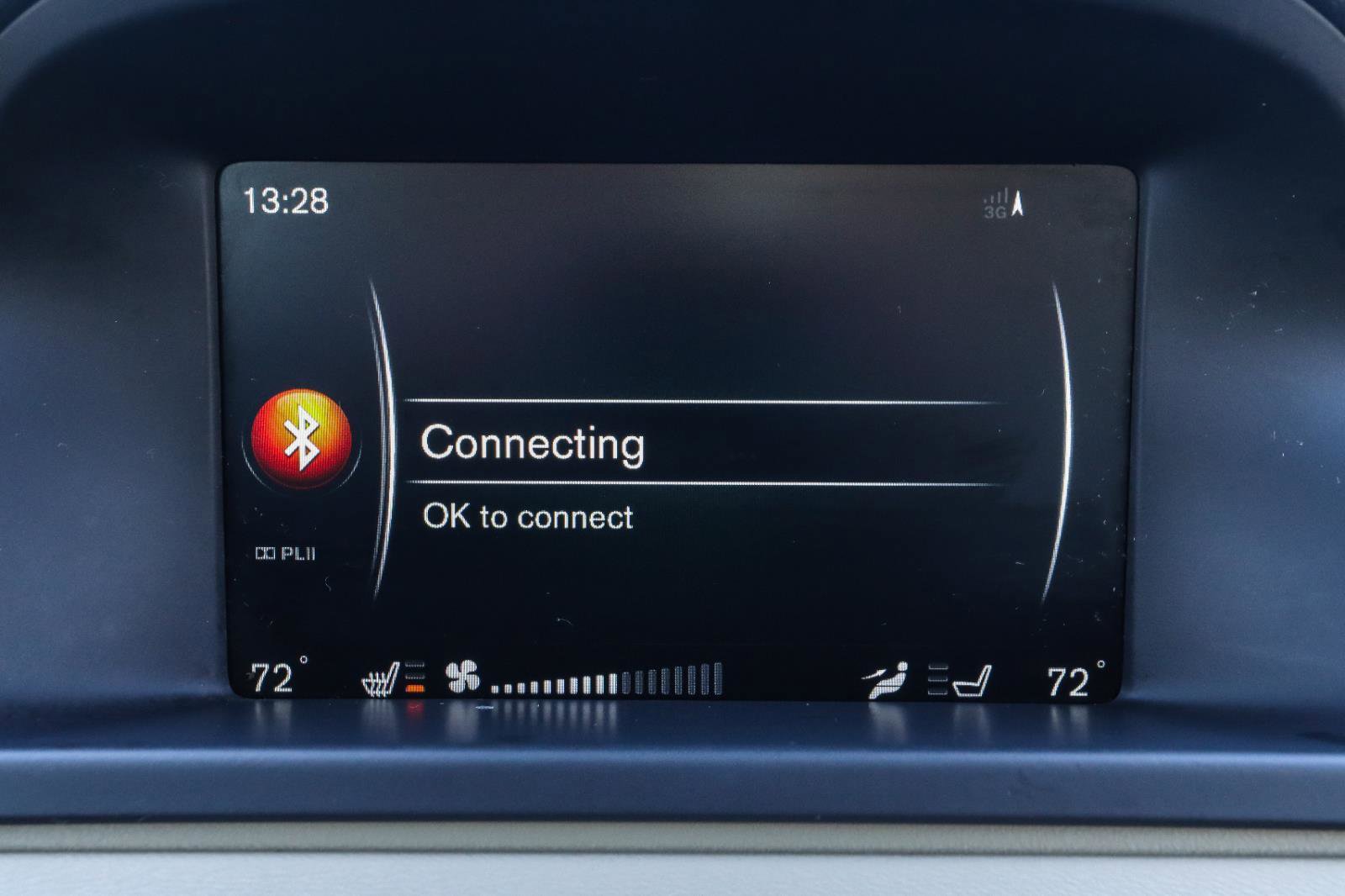 Used 2016 Volvo XC70 T5 Platinum w/ Protection Package image 10