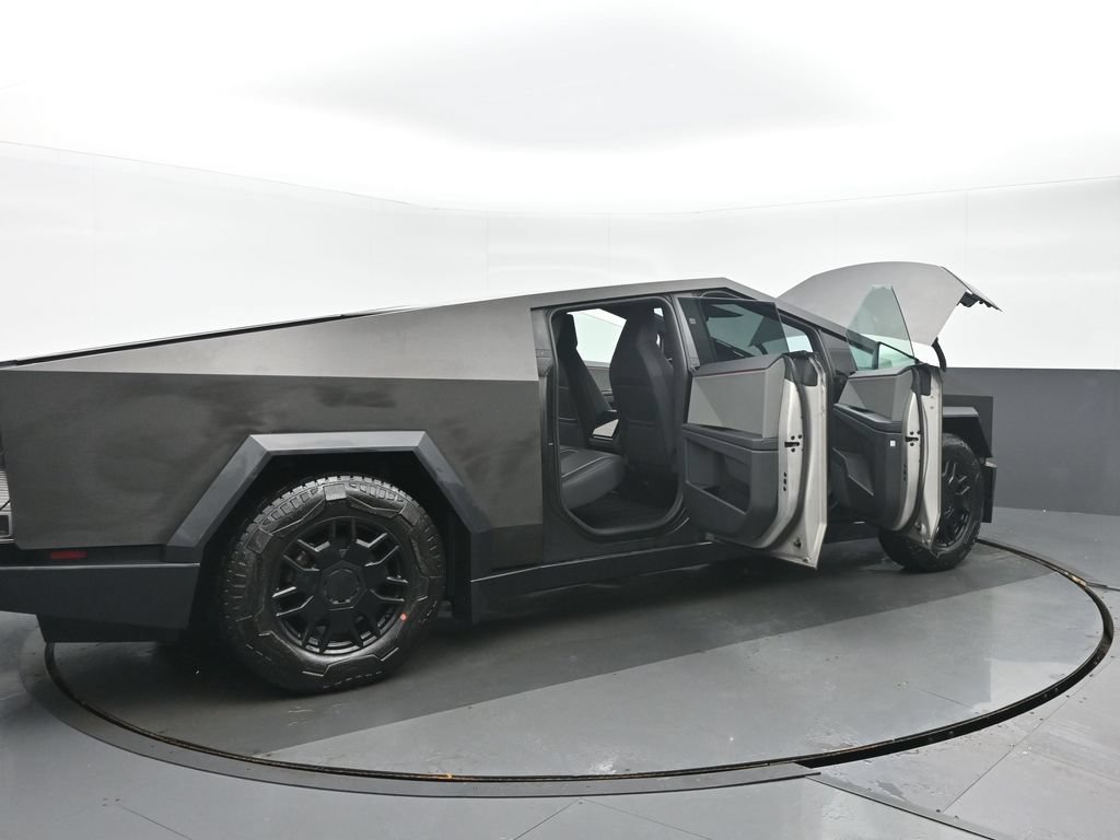 Used 2024 Tesla Cybertruck AWD Crew Cab image 36