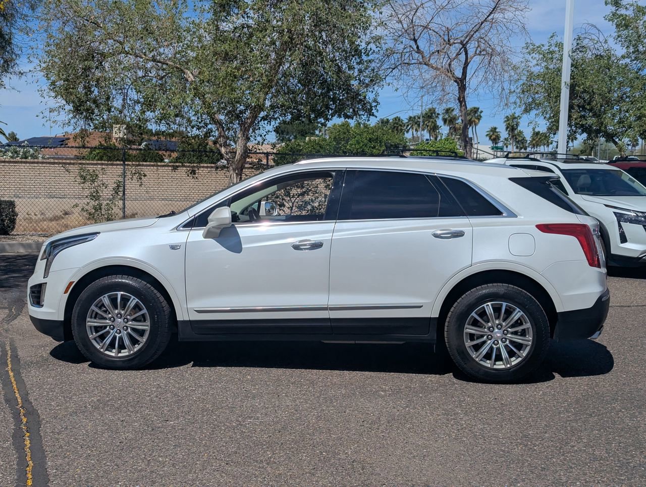 Used 2019 Cadillac XT5 Luxury image 3
