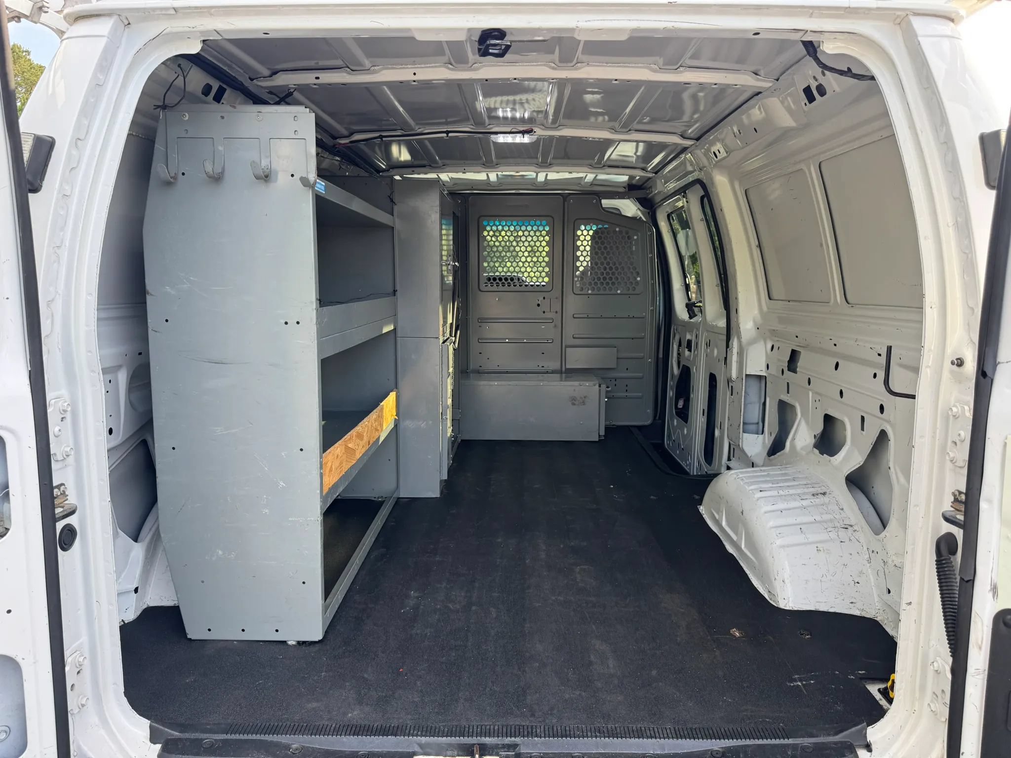 Used 2013 Ford E-250 and Econoline 250 w/ PWR Group RWD image 20