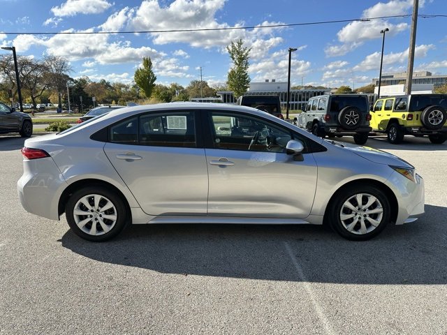 Used 2023 Toyota Corolla LE image 5