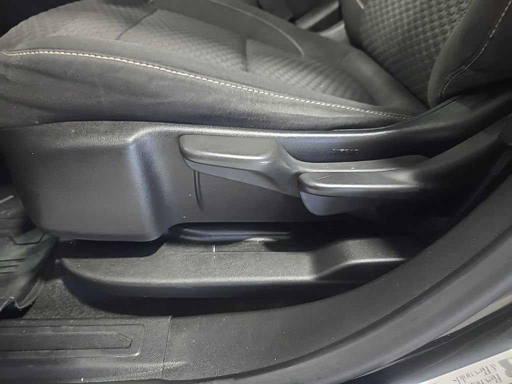 Used 2017 GMC Acadia SLE image 14