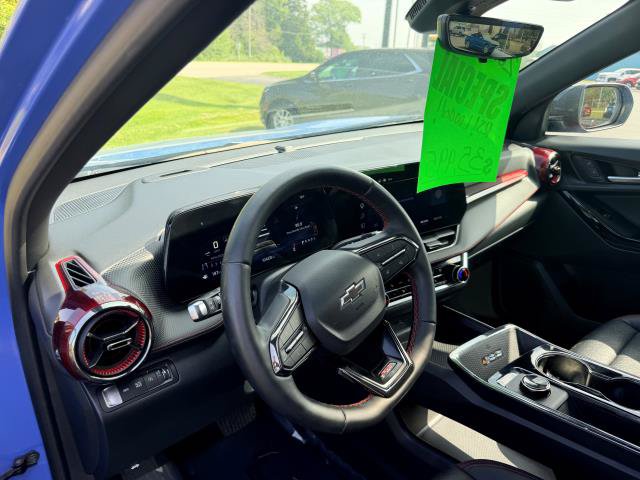 Used 2025 Chevrolet Equinox RS w/ Safety and Technology Package AWD/4WD image 10